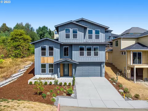 15555 SE Flavel St, Portland, OR 97236