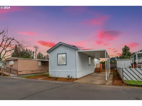 5335 Main St #164, Springfield, OR 97478