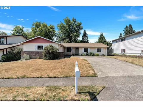 18135 NW Tillamook Dr, Portland, OR 97229