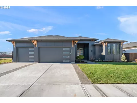 8700 NE 183rd Pl, Vancouver, WA 98682