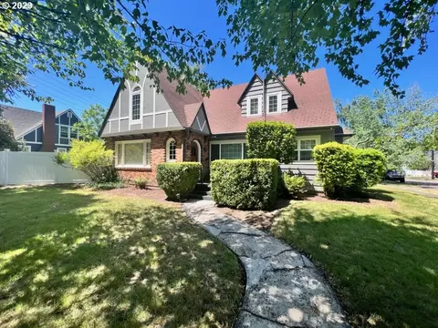1585 20th St, Salem, OR 97301