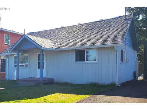 391 N 2nd St, Saint Helens, OR 97051