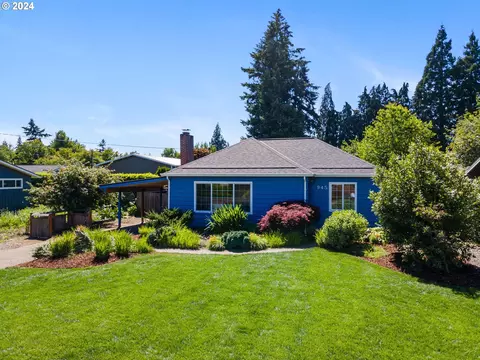 945 N Juniper St, Canby, OR 97013