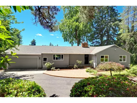 7740 SW Canyon Dr, Portland, OR 97225