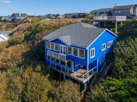 1470 Beach Loop Dr SW, Bandon, OR 97411