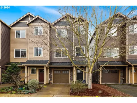 8576 SW Lizzie Ct, Portland, OR 97223