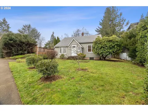 10425 SW Capitol Hwy, Portland, OR 97219