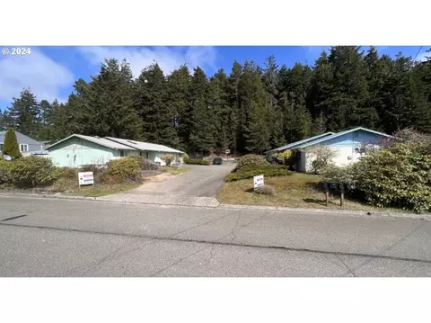 265 Ackerman Ave, Coos Bay, OR 97420