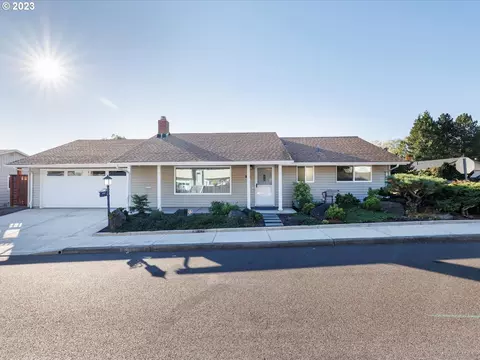 12660 SW Prince Albert St, King City, OR 97224