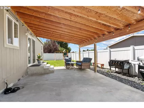 310 E Montana Ave, Hermiston, OR 97838