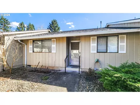 2933 SE Blue Bird Dr, Hillsboro, OR 97123