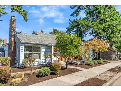3611 NEmerson St, Portland, OR 97211
