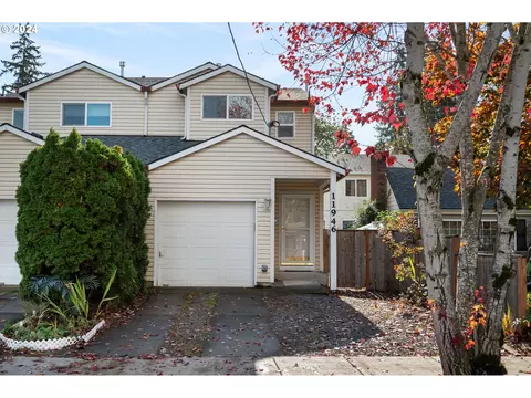 11946 SE Harold St, Portland, OR 97266