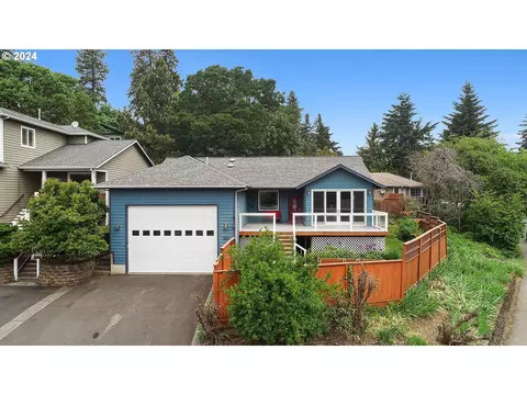 90 NW Cherry St, White Salmon, WA 98672