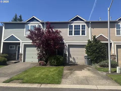 834 NW 3rd Ave, Canby, OR 97013
