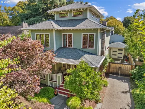 2814 NE Cesar E Chavez Blvd, Portland, OR 97212