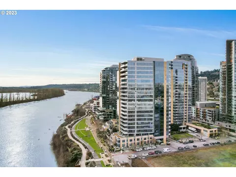 836 S Curry St #508, Portland, OR 97239