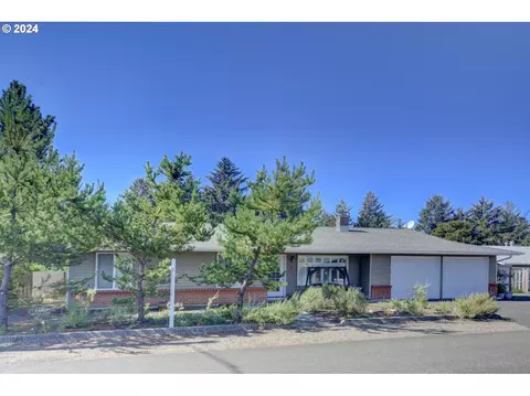 486 Ridge Dr, Gearhart, OR 97138
