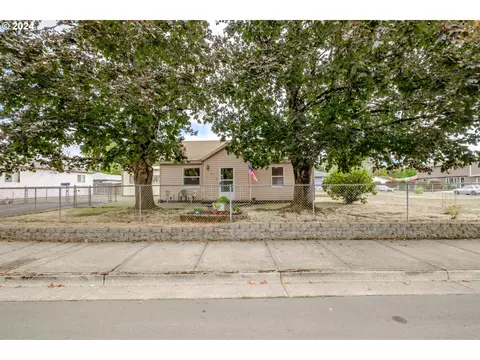 2931 Marion St, Albany, OR 97322