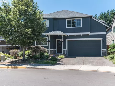 13869 SE Falcon Ct, Clackamas, OR 97015