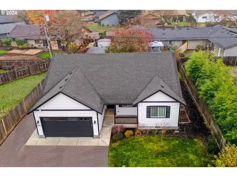 2421 Benson Ln, Eugene, OR 97408