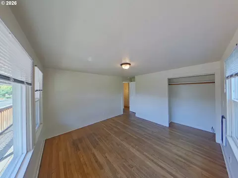 Bedroom - 423 E 18th Ave, Eugene, OR 97401 photo 4 of 4