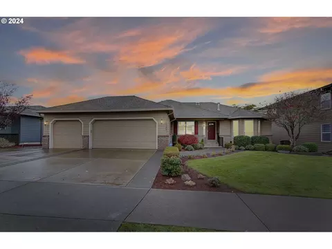 1735 NW 33rd Way, Camas, WA 98607