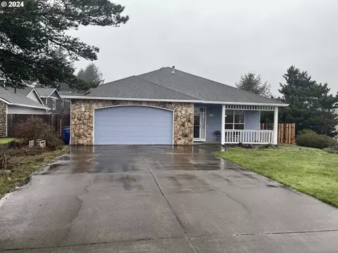5285 NE Voyage Ave, Lincoln City, OR 97367