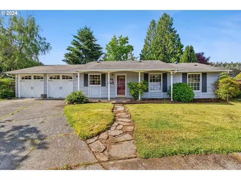 16226 SE Rhine Ct, Portland, OR 97236