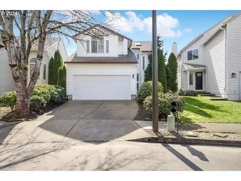 10570 SW Windsor Ct, Portland, OR 97223