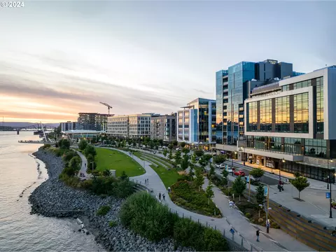 590 Waterfront Way #302, Vancouver, WA 98660