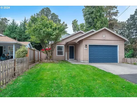 1825 3rd St, Columbia City, OR 97018