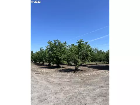 14438 NE Keil Rd, Aurora, OR 97002