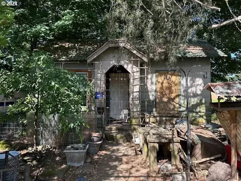 735 SE Polk St, Camas, WA 98607