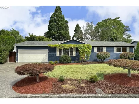 17813 SE Mill St, Portland, OR 97233