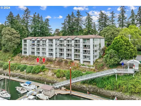 525 SE Marion St #4, Portland, OR 97202