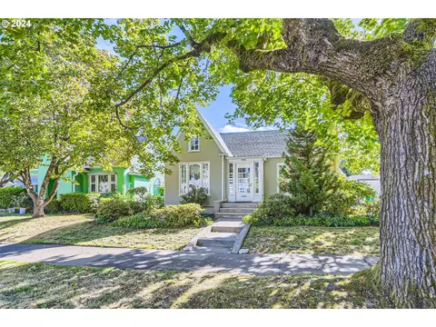7714 SE 36th Ave, Portland, OR 97202