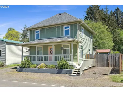 9545 5th St, Bay City, OR 97107