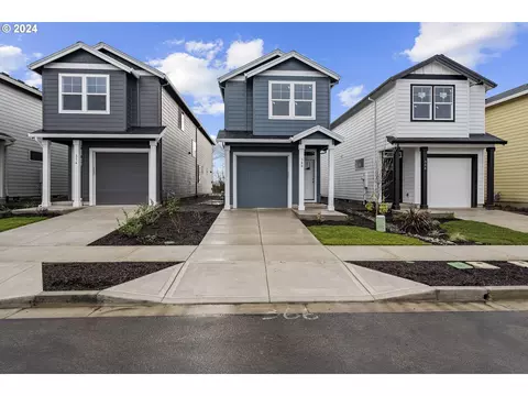 366 E London Way, Newberg, OR 97132