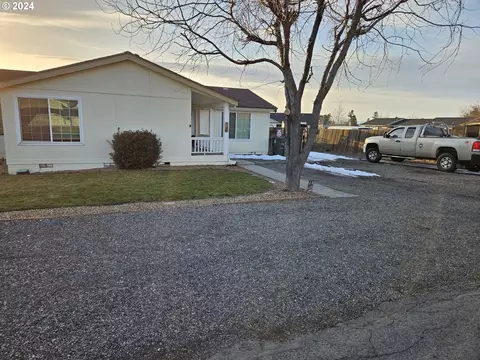 725 E Lakeshore Dr, Culver, OR 97734 photo 1