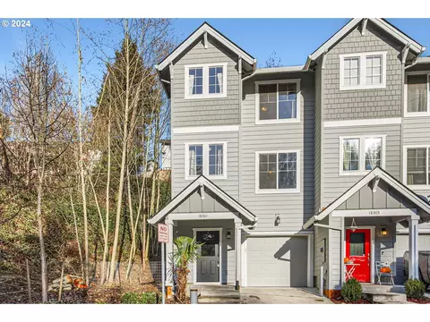 18301 Tickle Creek Ave, Sandy, OR 97055