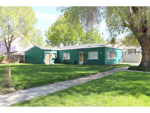 2510 College St, Baker City, OR 97814