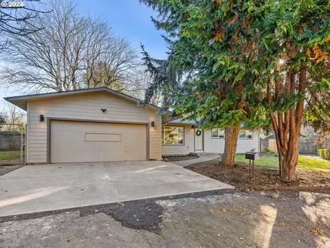 5130 NE Ainsworth Ct, Portland, OR 97218