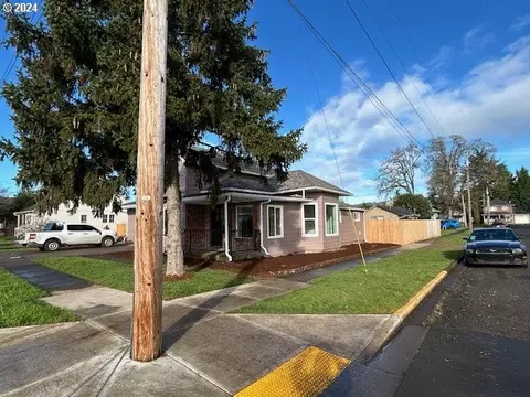 515 E Franklin St, Newberg, OR 97132