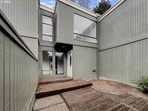 1547 NW Midlake Ln, Beaverton, OR 97006