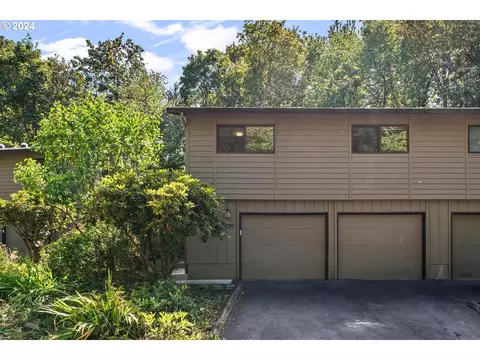 3859 SW Canby St, Portland, OR 97219
