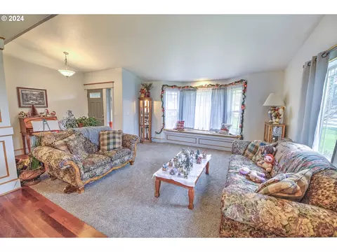 Living - 26402 SE 5th St, Camas, WA 98607 photo 1 of 4