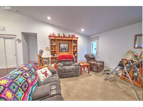 Living - 26402 SE 5th St, Camas, WA 98607 photo 4 of 4