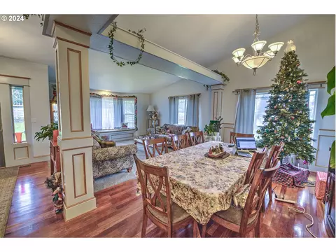 Dining - 26402 SE 5th St, Camas, WA 98607 photo 1 of 1