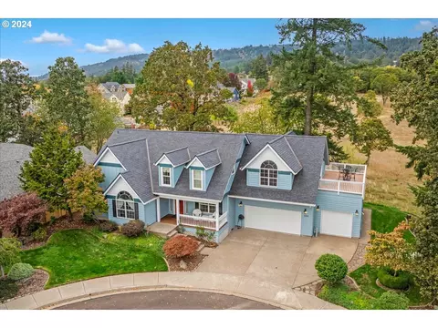 1309 E Oak Knoll Ct, Newberg, OR 97132